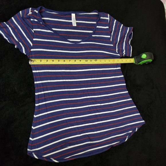 EUC LuLaRoe Red, White & Blue T Shirt Size M - Picture 5 of 5